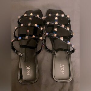 Woman’s sandals size 10